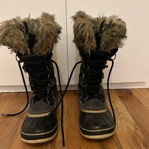 Sorel Women's Black Snow Boots With Fur (Joan of Arctic Waterproof)